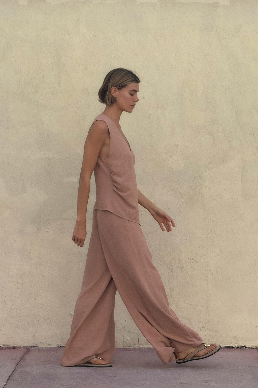 LOOSE-FITTING DARTED TROUSERS - Zara фото 9
