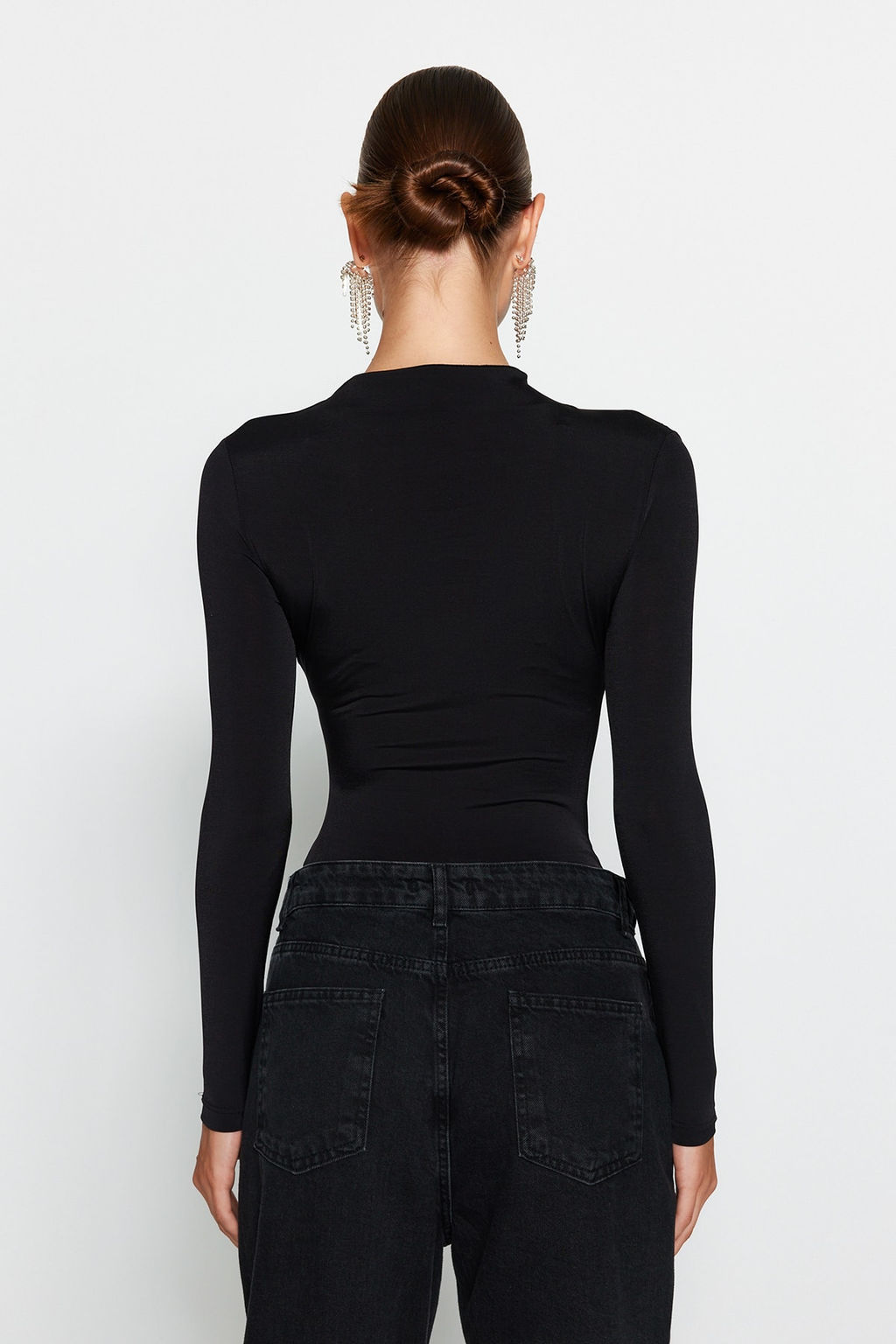 Siyah Vucuda Oturan Yaka Detayl? Body TPRAW24BD00008