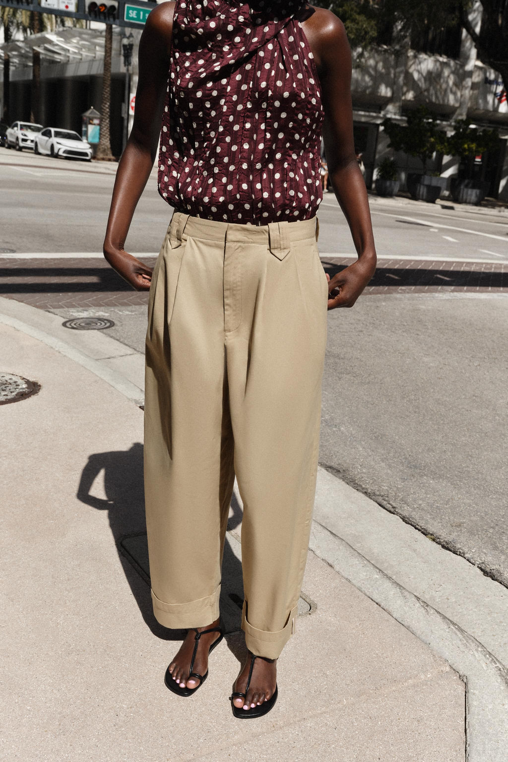 PANTAL?N PINZAS BAJO VUELTA / Camel claro - Zara фото 3