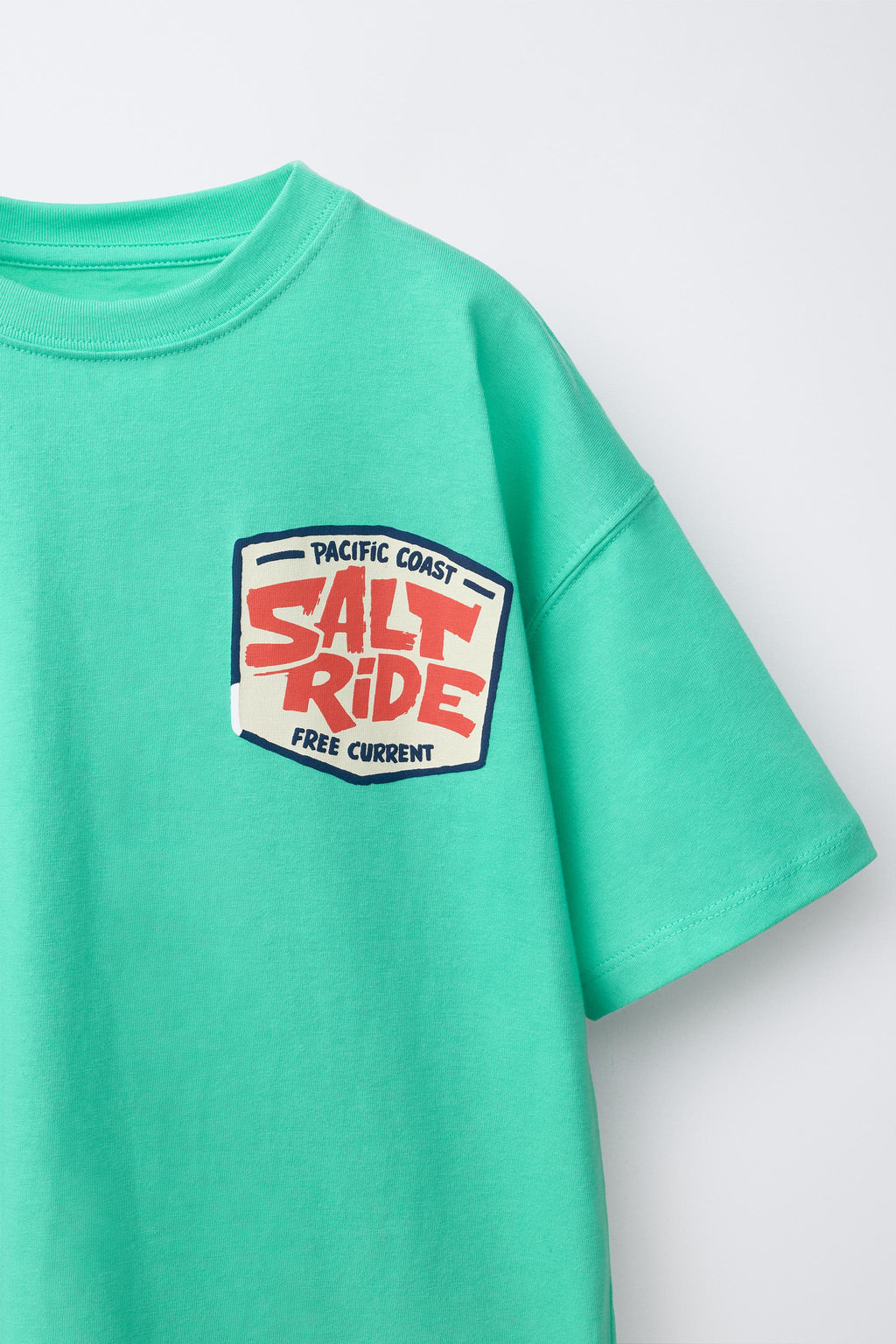 CAMISETA ESTAMPADO / Verde claro