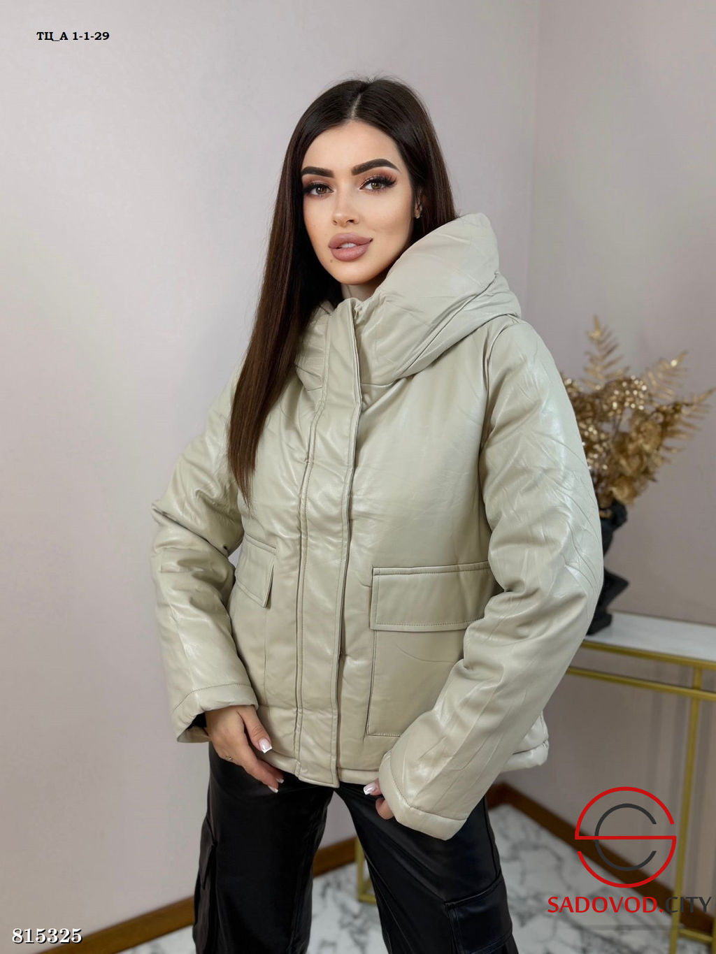 Куртка женская из эко кожи с карманами и капюшоном