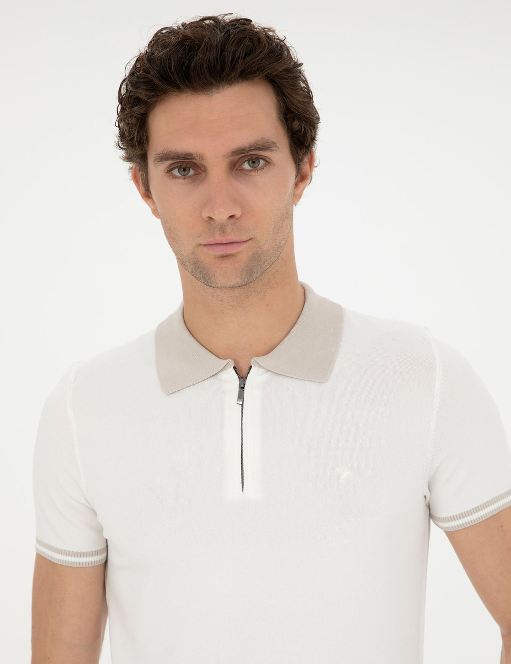 Beyaz Slim Fit Fermuarl_ Polo Yaka Triko T-shirt