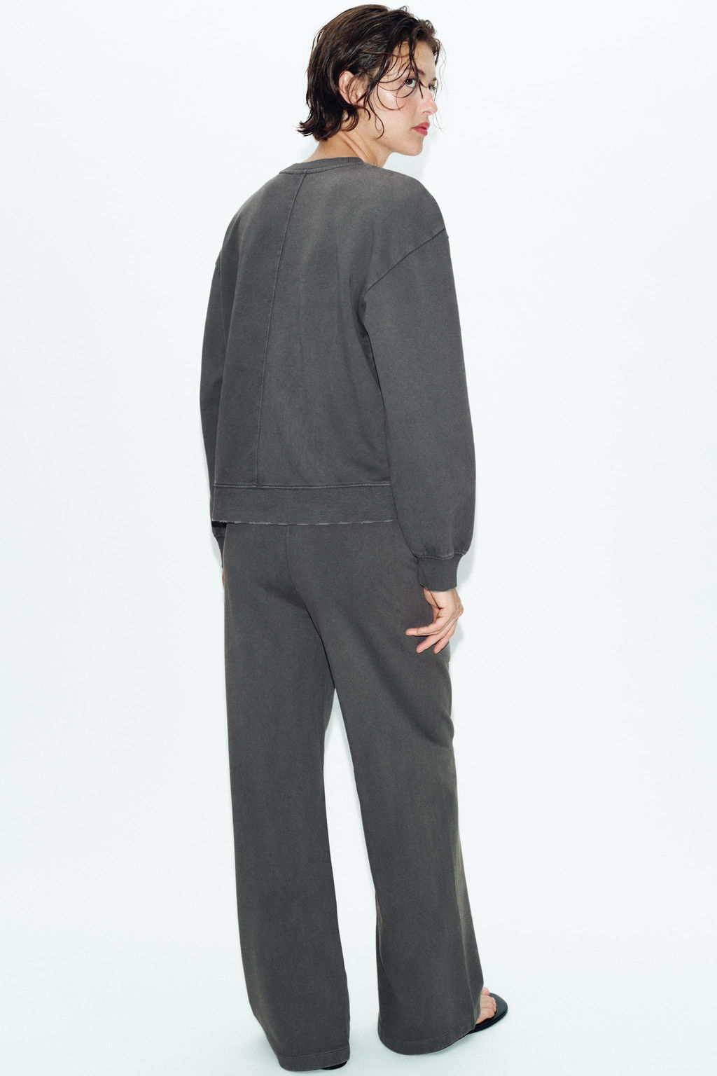 SUDADERA EFECTO LAVADO / Plomo - Zara фото 4