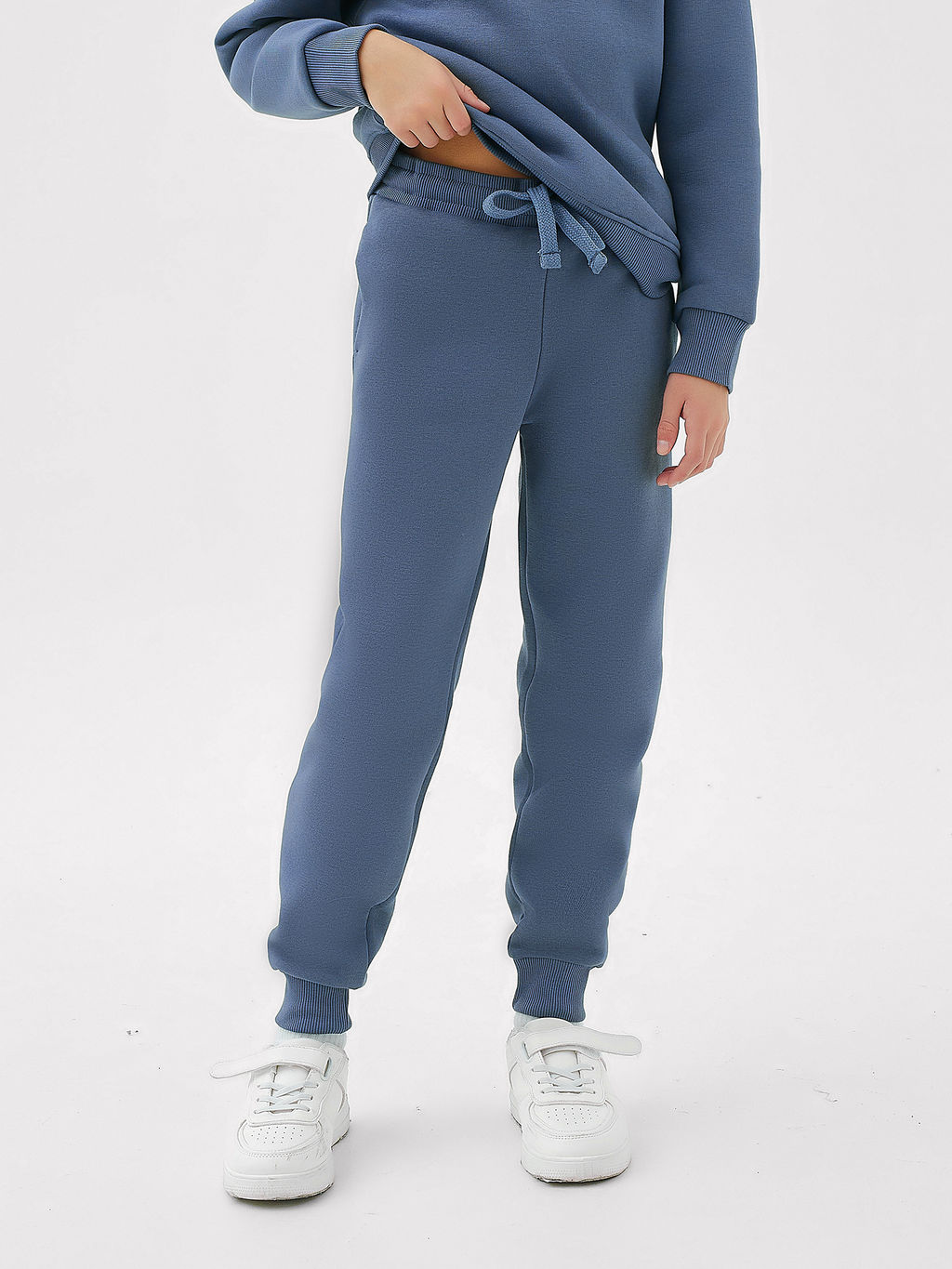 Комплект для мальчиков (джемпер, брюки) в синем цвете - Mark formelle фото 4