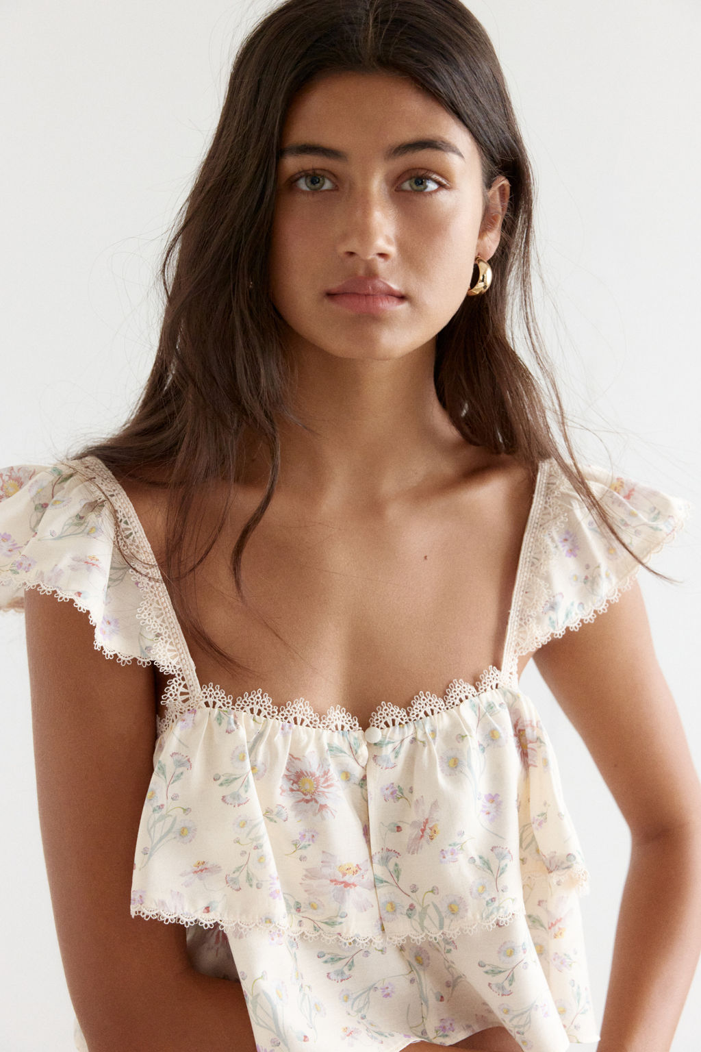 Crop top con ribetes de encaje - H&m фото 2