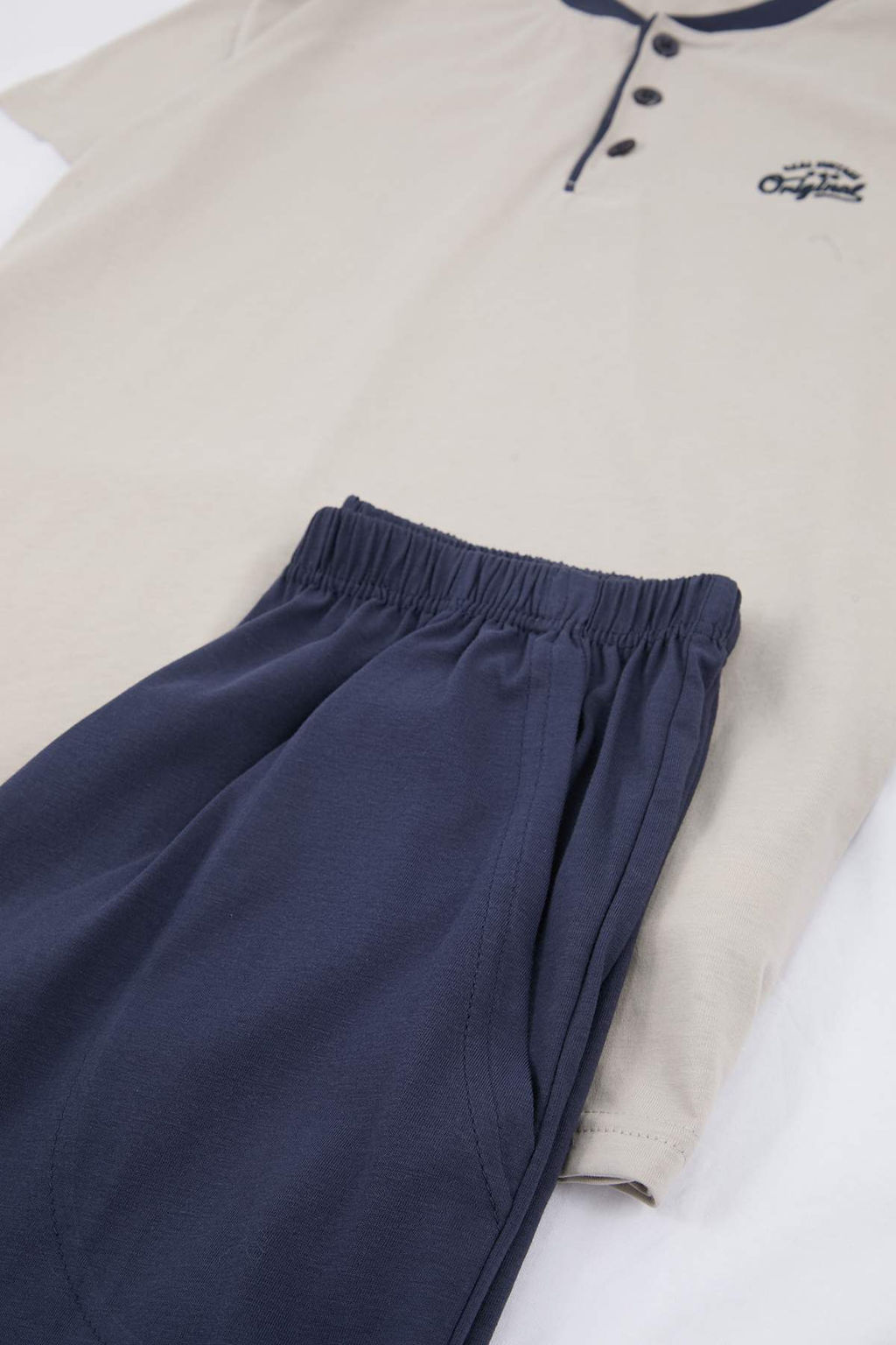 Gri Regular Dugmeli Yaka Orme Pijama Tak?m? TMNSS26PT00033