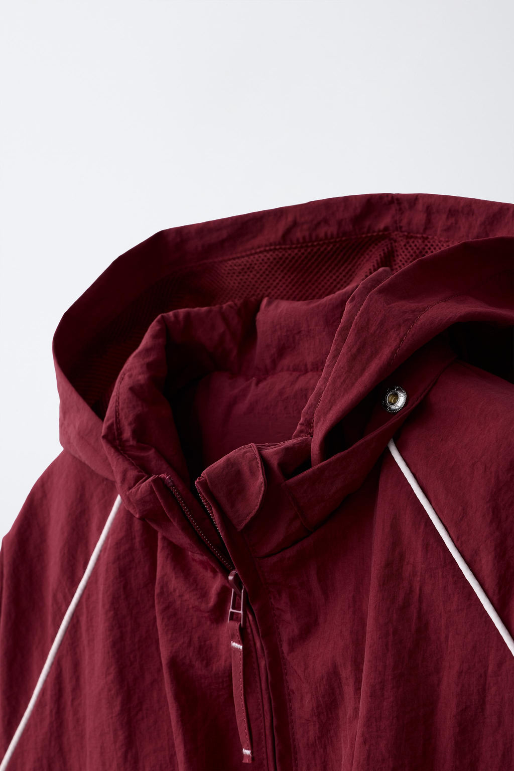 CAZADORA VIVOS CONTRASTE SPORTY / Burgundy - Zara фото 5