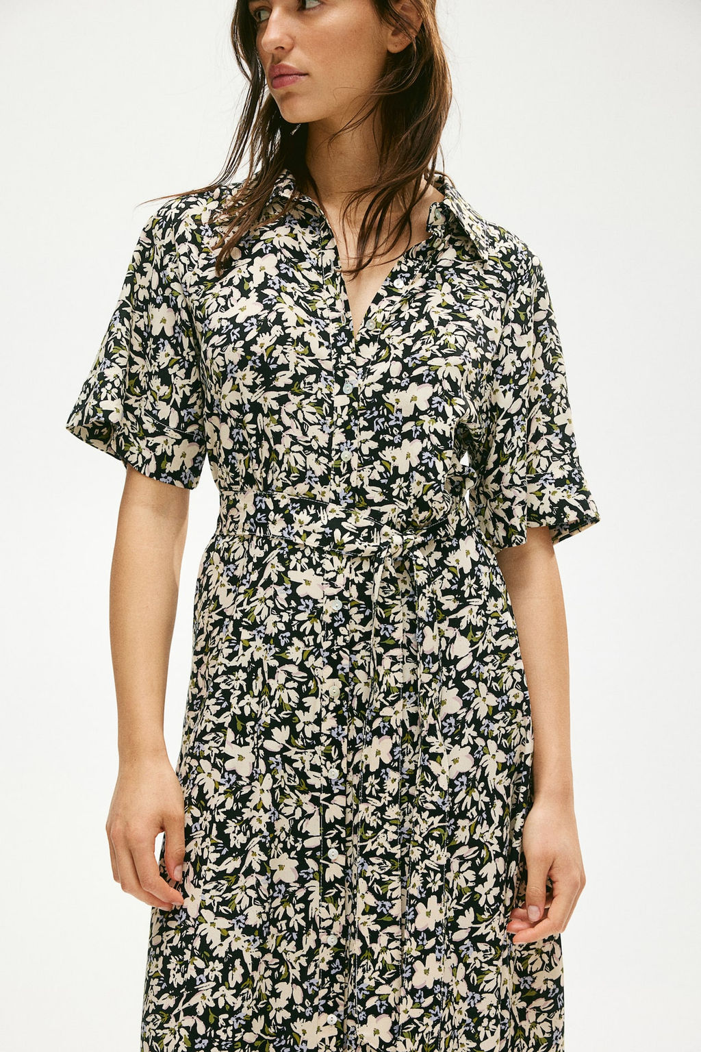 Vestido camisero con cinturon de anudar - H&m фото 19