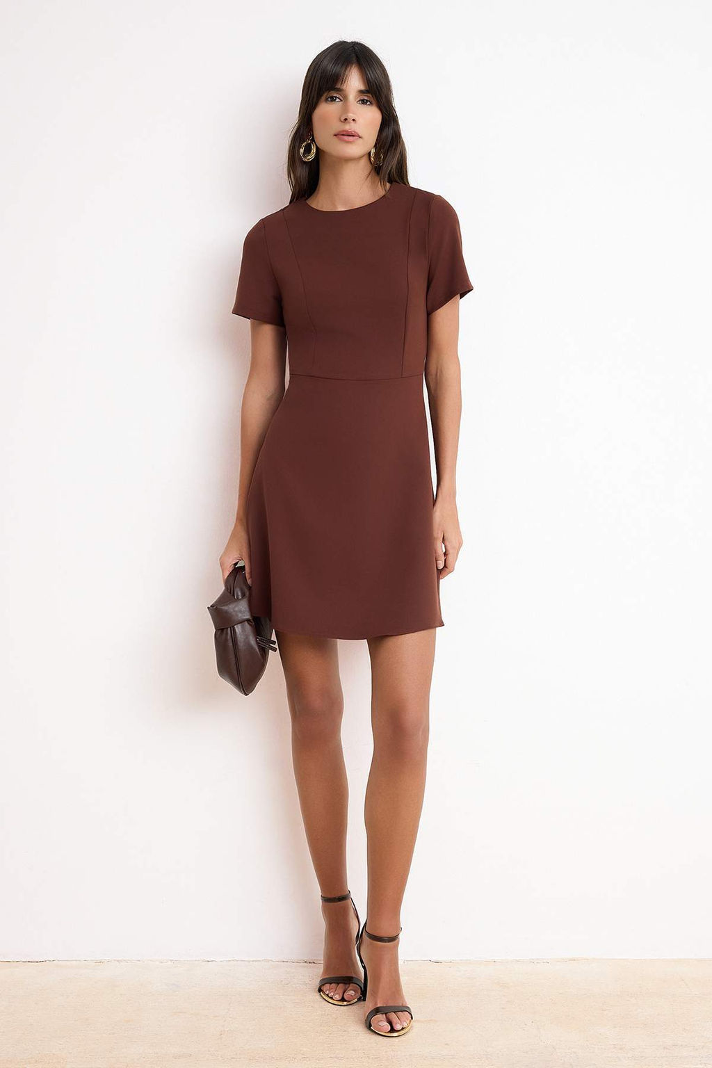 Kahverengi Etegi Belden Ac?lan K?sa Kol Mini Esnek Dokuma Elbise TWOSS26EL00307
