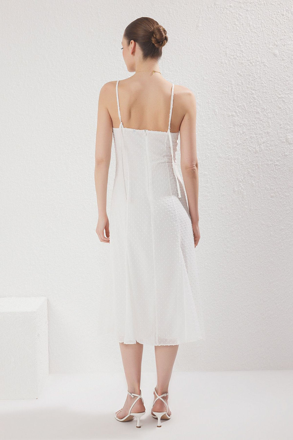 TRENDYOLMILLA Ekru Duz A Kesim Midi Dokuma Elbise TWOSS25EL00558  фото 5