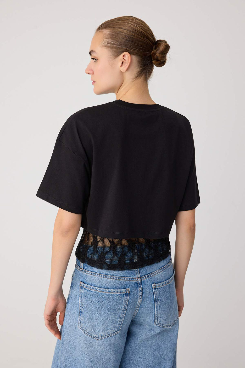 Siyah D_z Regular Bisiklet Yaka Dantel Detayl_ Pamuklu _rme T-Shirt TWOSS26TS00336 - Trendyolmilla фото 4