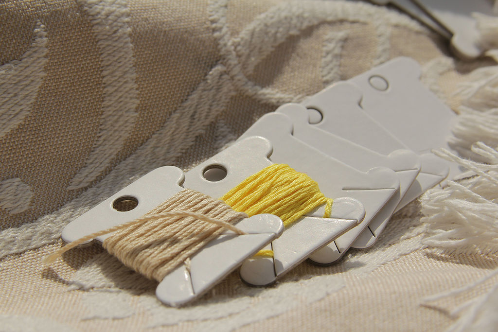 Gamma LBK-40 Бобины для мулине картон 4.1 см 40 шт в блистере белый