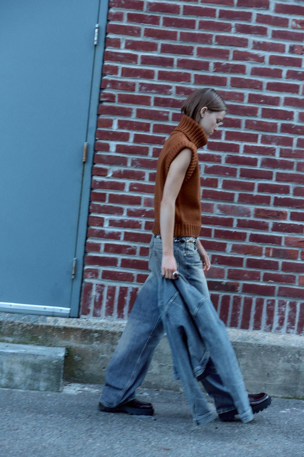 HIGH NECK KNITTED WAISTCOAT - Zara фото 4