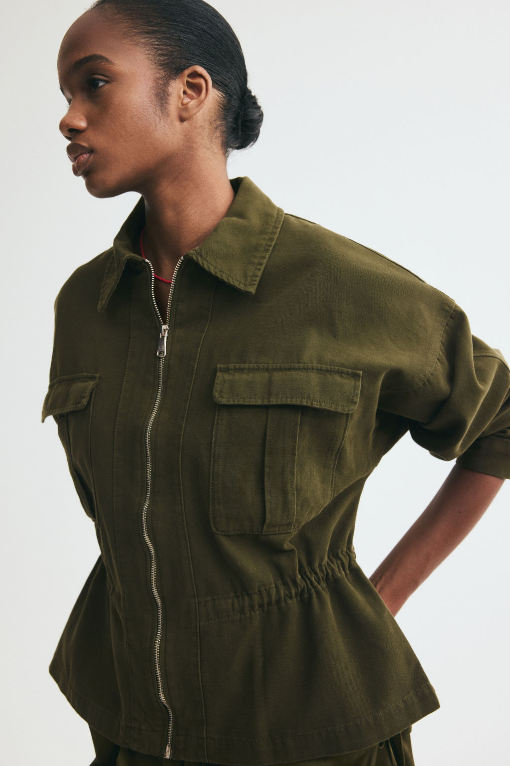 Chaqueta cargo con cord?n de ajuste - H&m фото 4