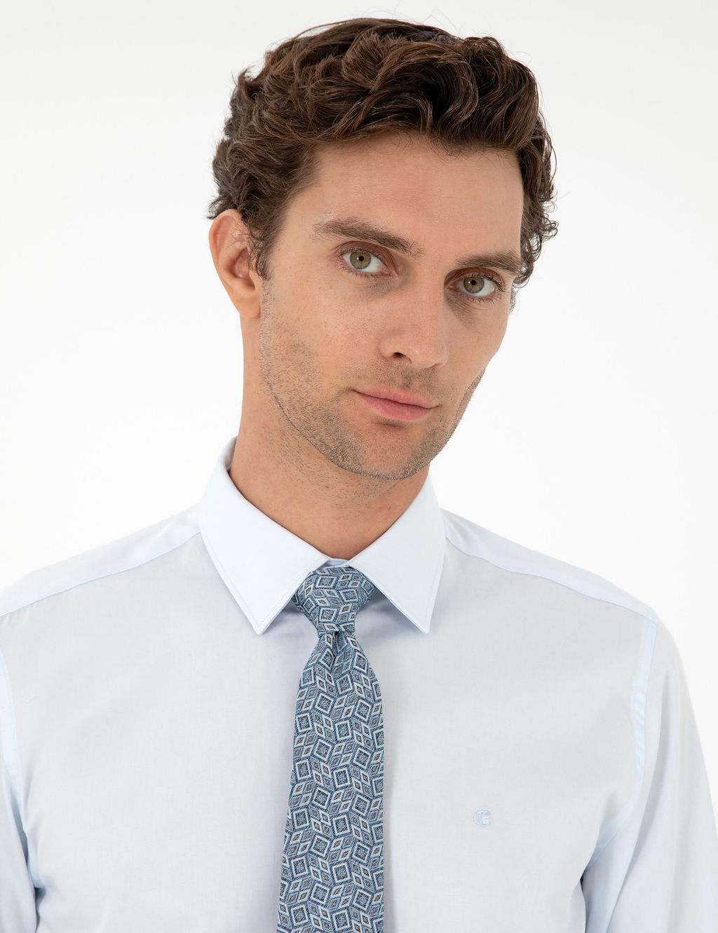 Голубая базовая рубашка зауженного кроя с длинным рукавом