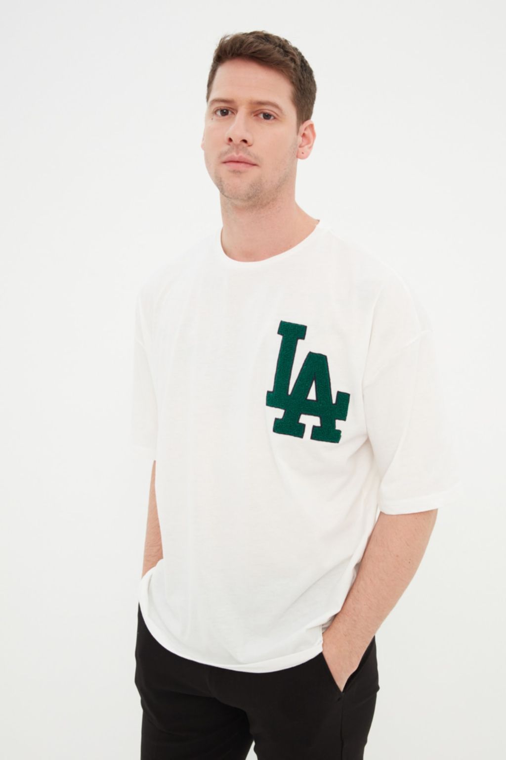 TRENDYOL MAN Tas Oversize Suzene Sehir Nak?sl? %100 Pamuklu T-Shirt TMNSS22TS2268 - Trendyolmilla фото 3