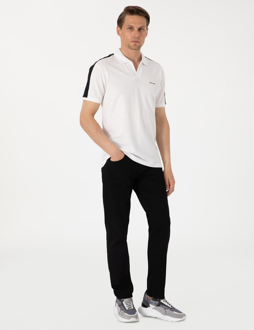 Siyah Kol Detayl_ Slim Fit %100 Pamuk Apa_ Yaka Ti__rt