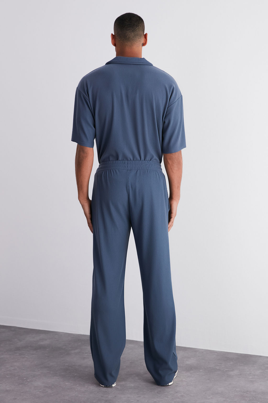 TRENDYOL MAN Limited Edition Siyah Straight Fit Dokulu Gizli Kordonlu Tek Parca Esofman Alt? TMNSS23EA00013 - Trendyolmilla фото 6