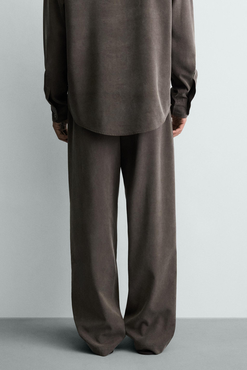 PANTAL?N FLUIDO RELAXED FIT / marron-vison - Zara фото 3