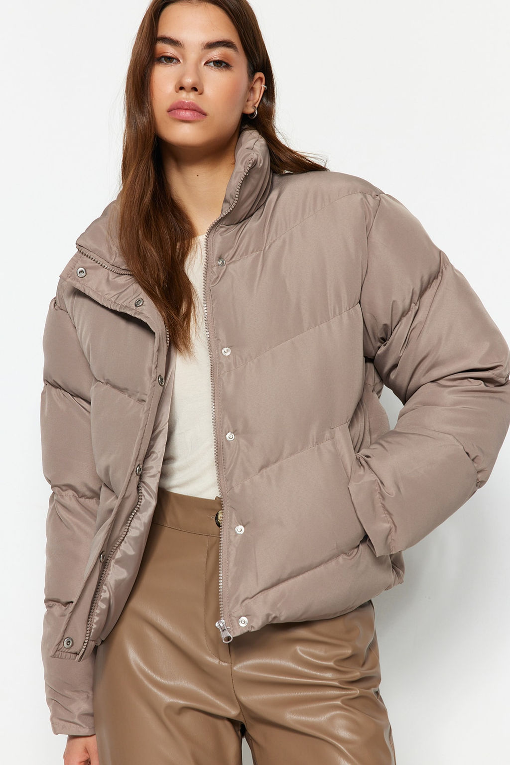TRENDYOLMILLA Siyah Regular Su Itici Sisme Mont TWOAW24MO00048  фото 9