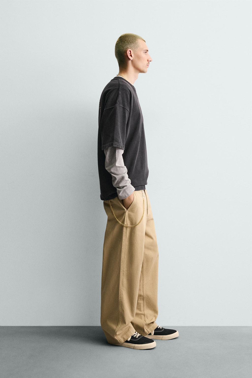 SUDADERA LAVADA GR?FICO CABALLOS / Gris antracita