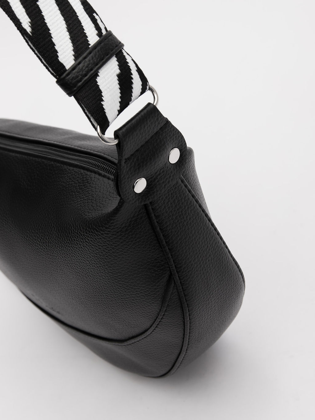 Чёрный седельная сумка S.Lavia  фото 6