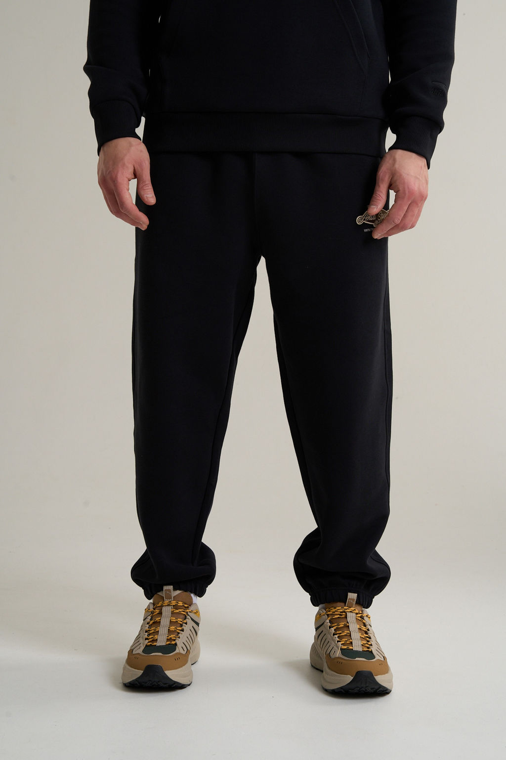 Брюки трикотажные Черный ANTA SPORTS CLUB Knit Track Pants