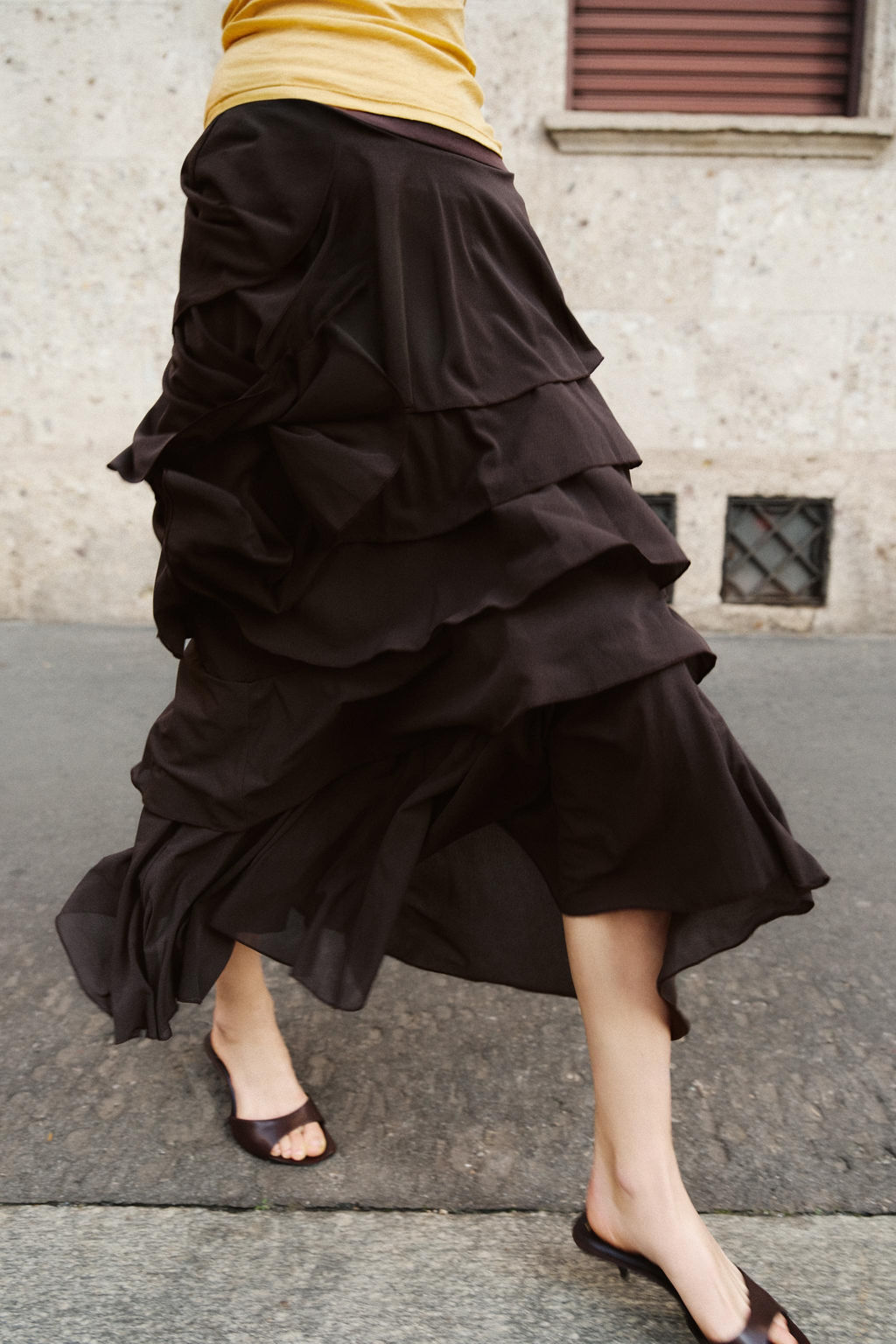 FALDA MIDI VOLANTES / Marr?n oscuro - Zara фото 2