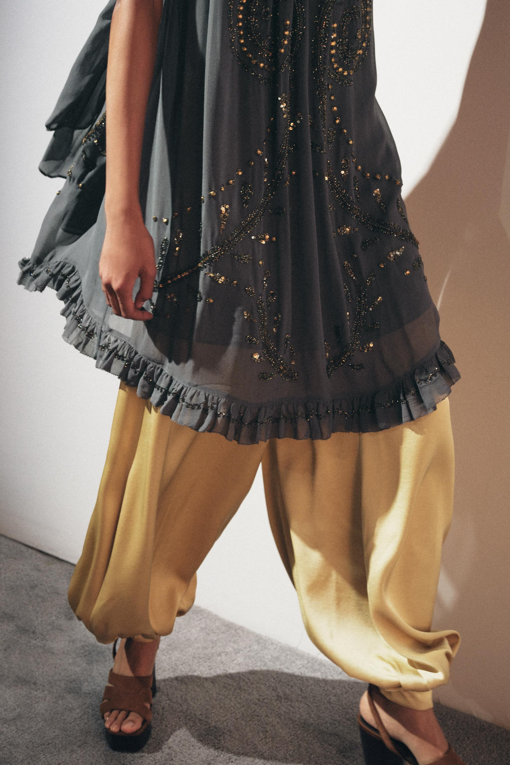 ZW COLLECTION EMBROIDERED HALTER DRESS - Zara фото 7