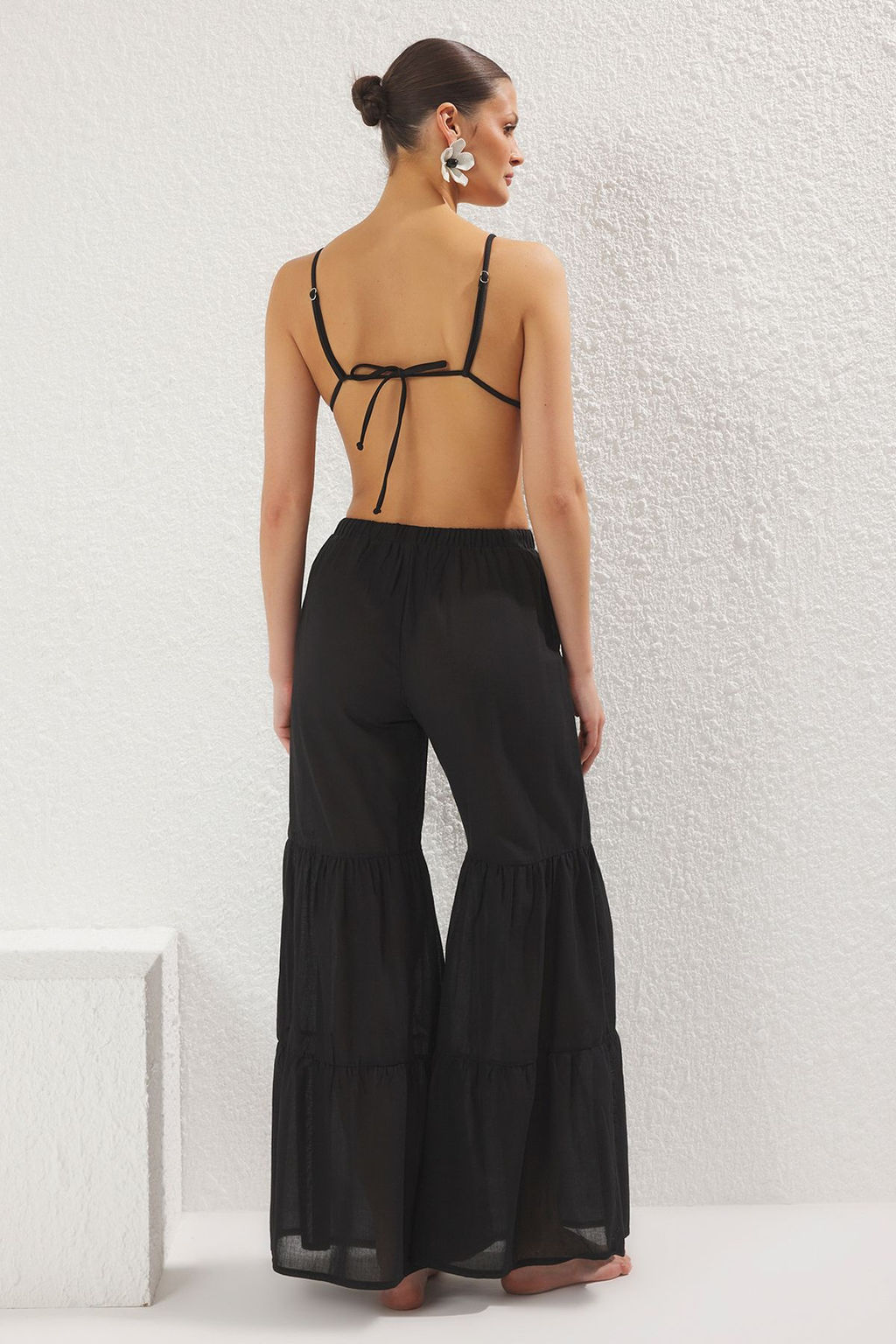 Siyah Dokuma Volanl? %100 Pamuk Maxi Plaj Yuksek Bel Pantolon TBESS25PL00003