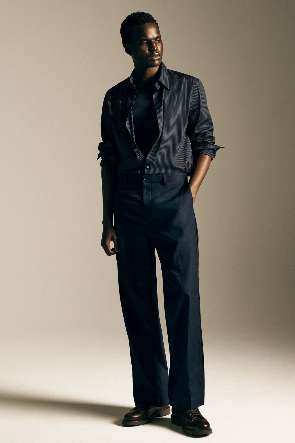 PANTAL?N ALGOD?N Y LINO RELAXED FIT STRAIGHT LEG - H&m фото 9