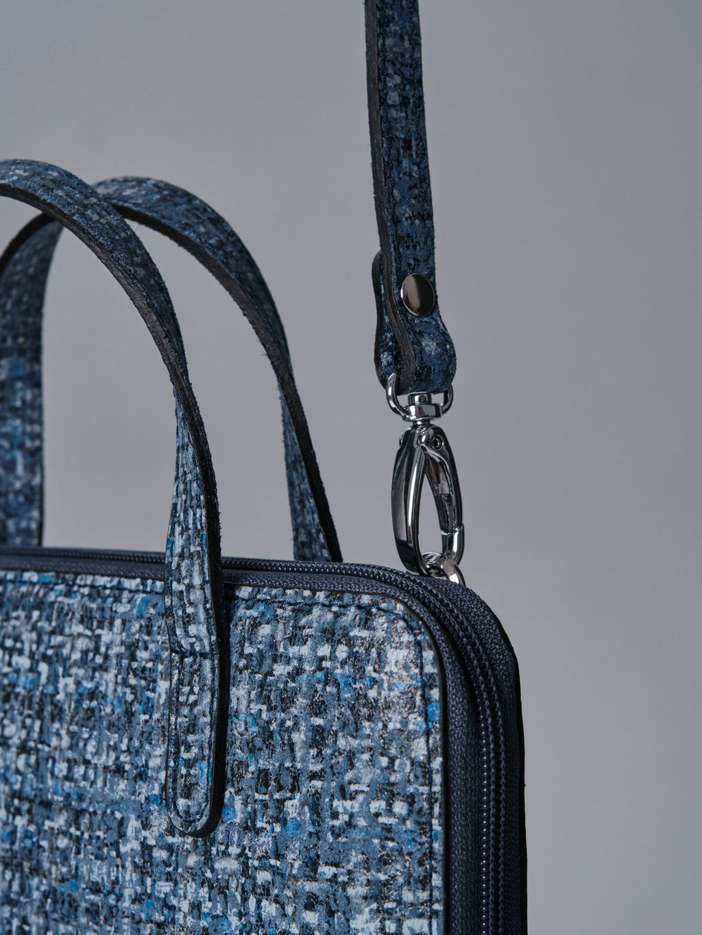 Сумка кожаная Azaro 30850 синий азур