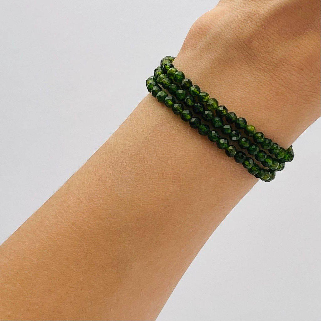 Бусины для украшений из Хромдиопсида