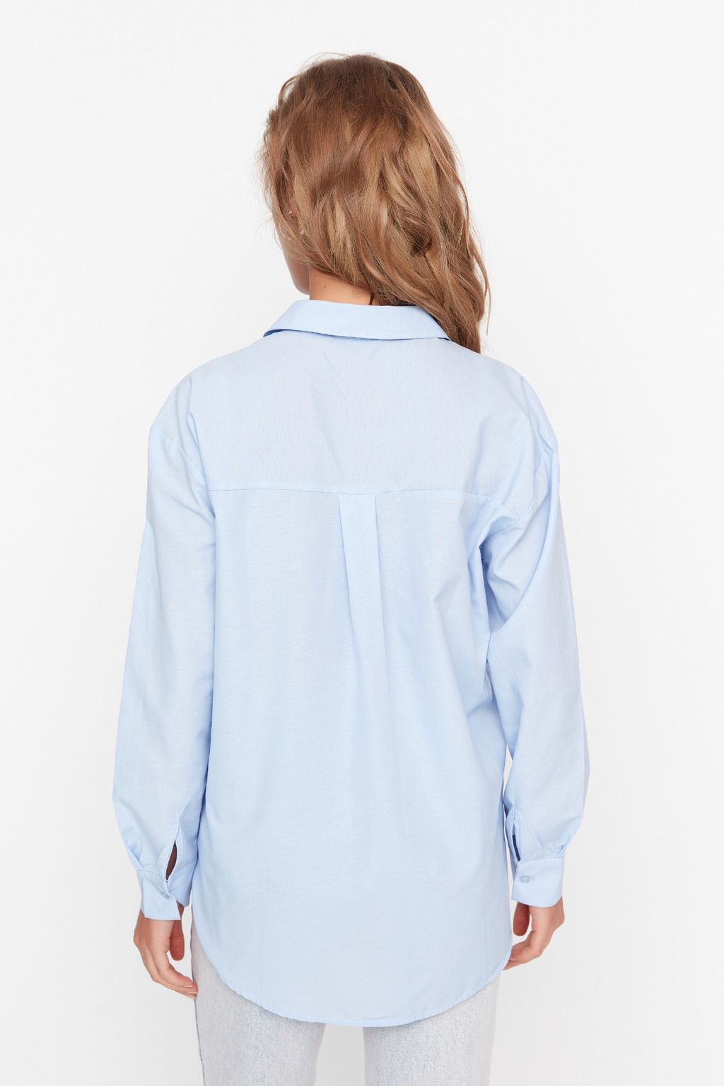 Mavi Loose Fit Pamuklu Dokuma Gomlek TWOAW20GO0107