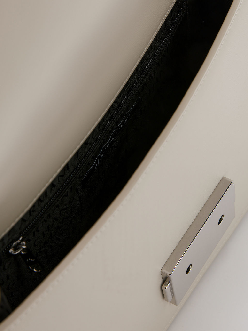 Кросс-боди ARMANI EXCHANGE JODIE Артикул 4212362, пыльно-бежевый  фото 5