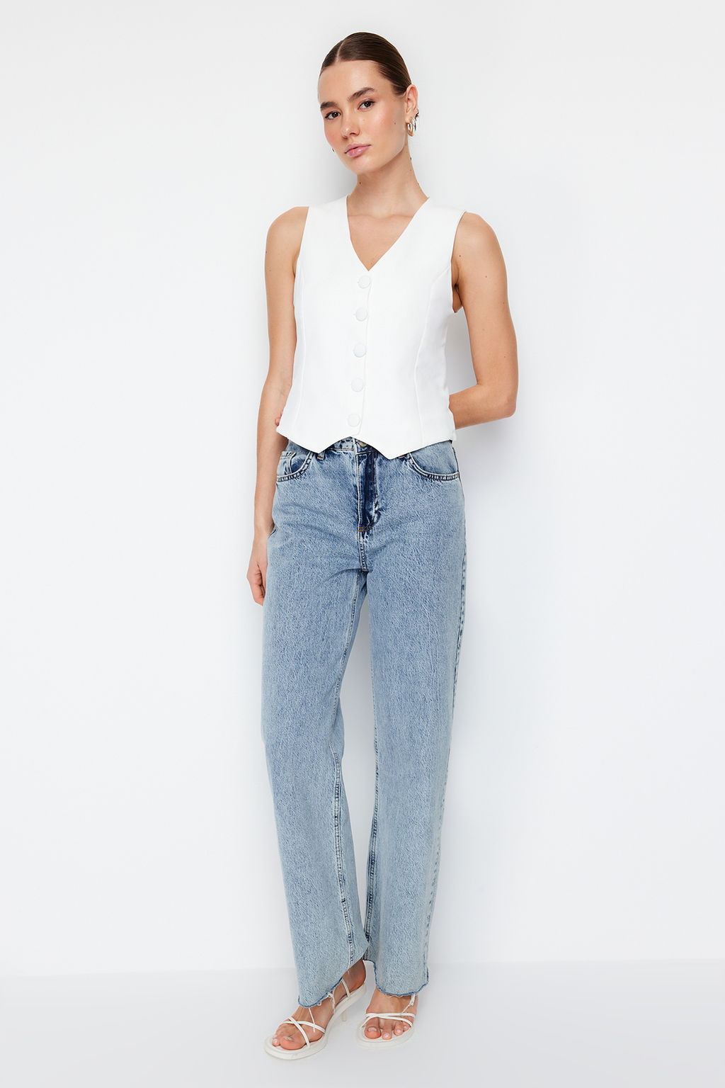 Beyaz Fitted Fitted Dugmeli Crop Dokuma Yelek TWOSS21YE0009