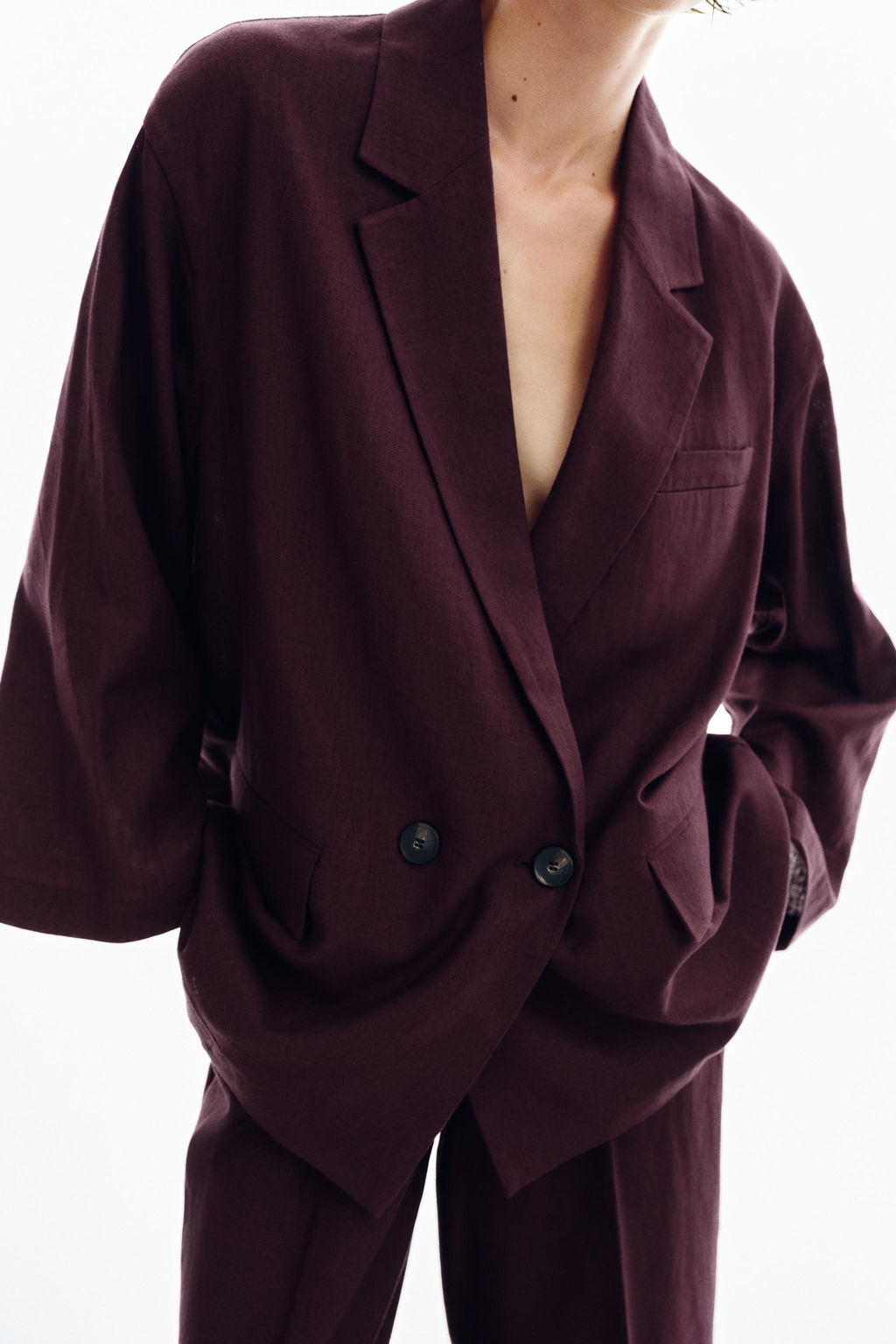 BLAZER CRUZADA CON LINO / Berenjena - Zara фото 8