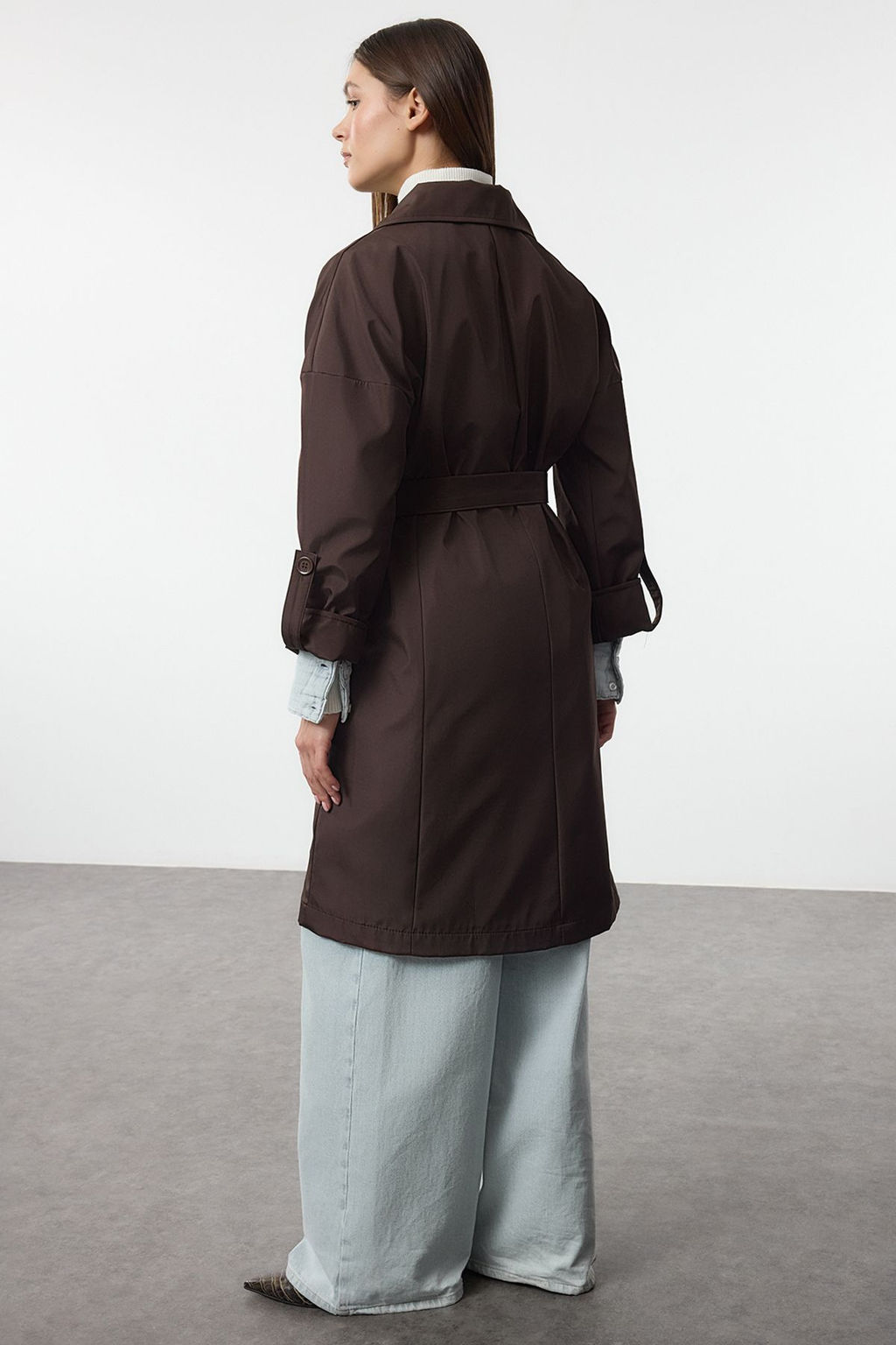 Trendyolmilla Bej Oversize Kusakl? Su Itici Uzun Trenckot TWOAW24TR00019  фото 24