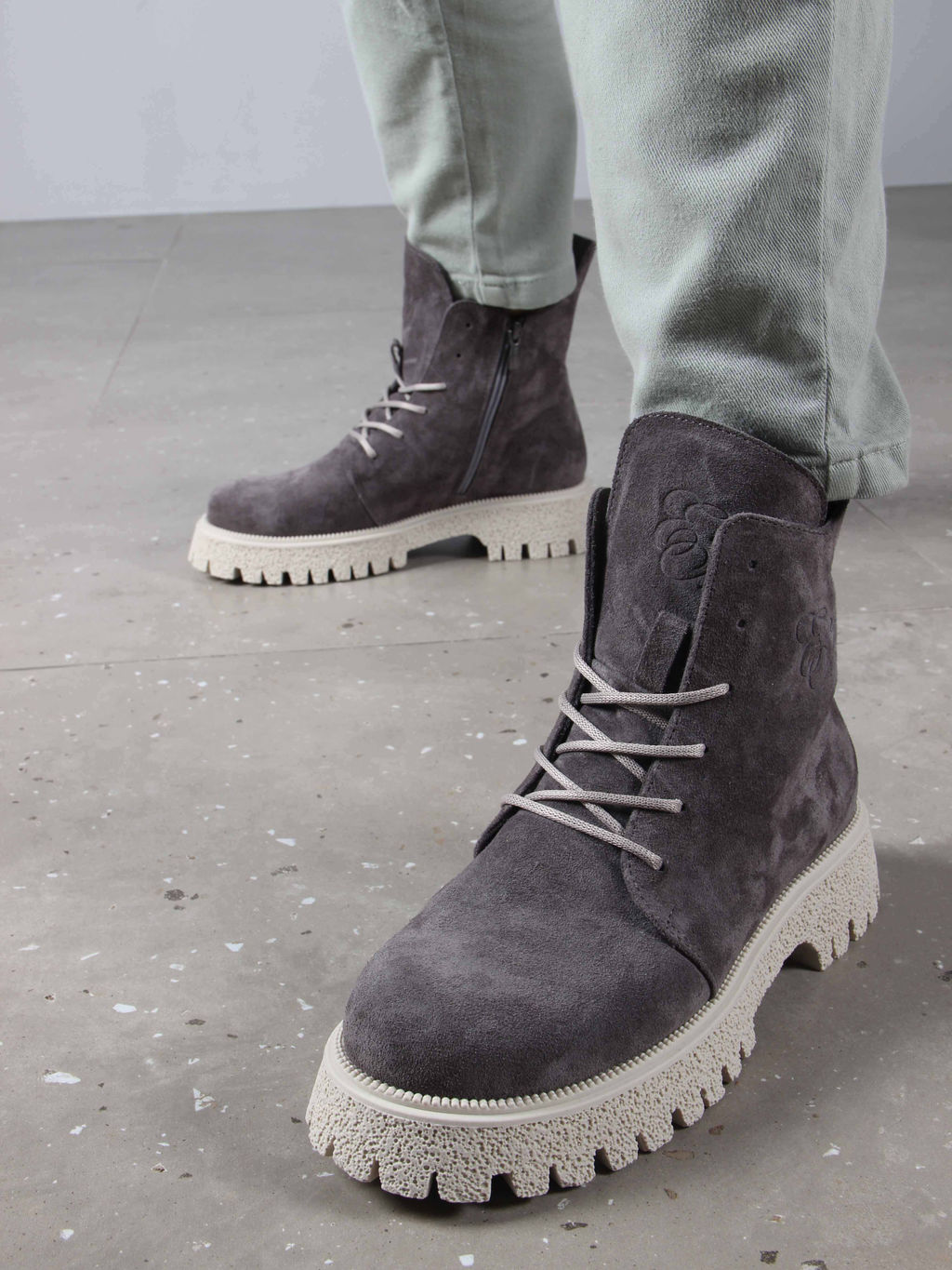 Ботинки 228.V.1541be. Серый замок замша/Байка