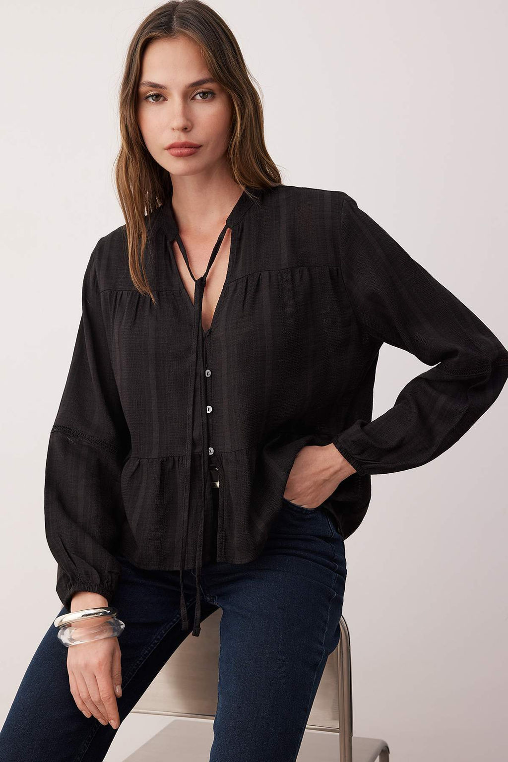 Siyah Pamuklu Dokulu Kolda Dantelli Oversize Boho Dokuma Gomlek TWOSS25GO00038