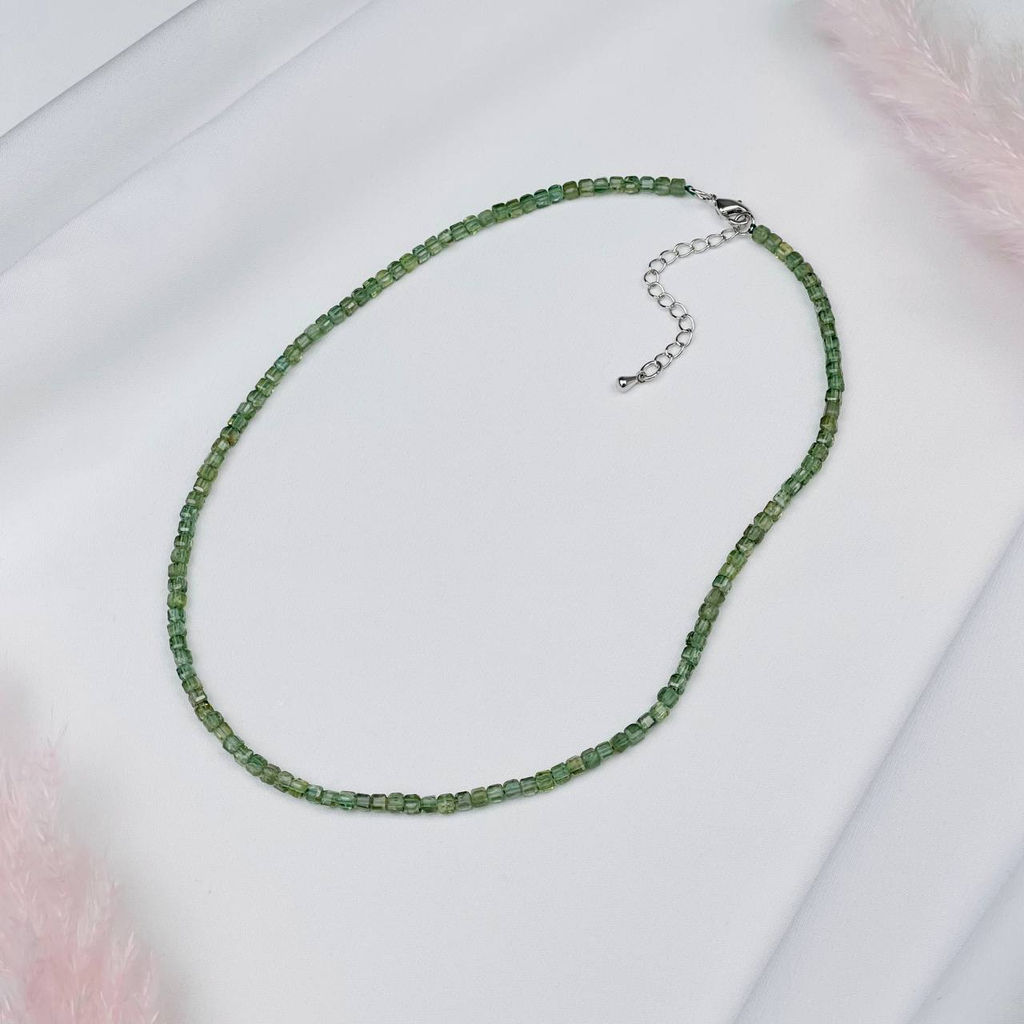 Колье из Апатита