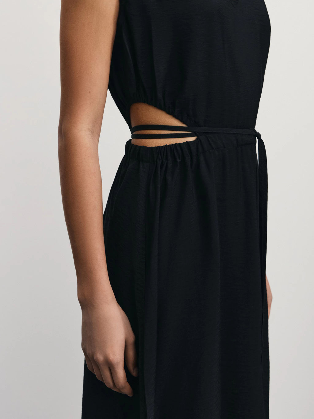 Платье миди из жатой вискозы / Zarina  фото 7