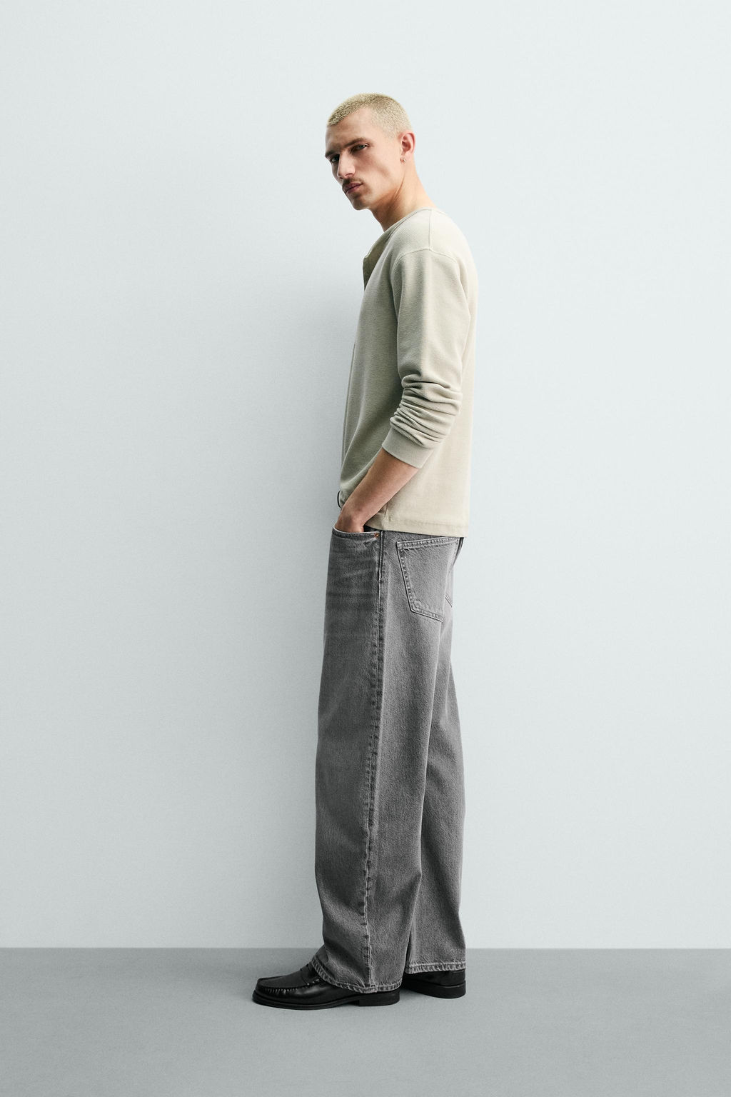 JEANS RELAXED BARREL FIT / Gris - Zara фото 4