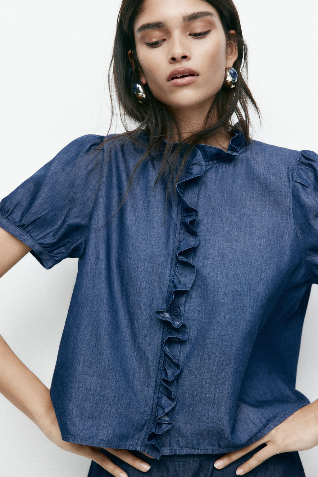 Frill-trimmed denim blouse - H&m фото 2