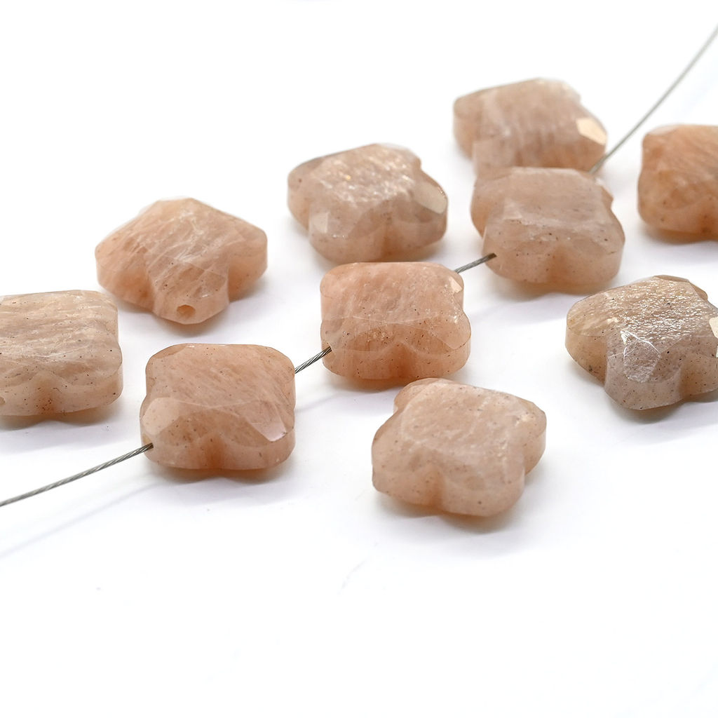 Бусина для творчества Клевер из беломорита 13*13мм с гранями, 1шт Радуга камня