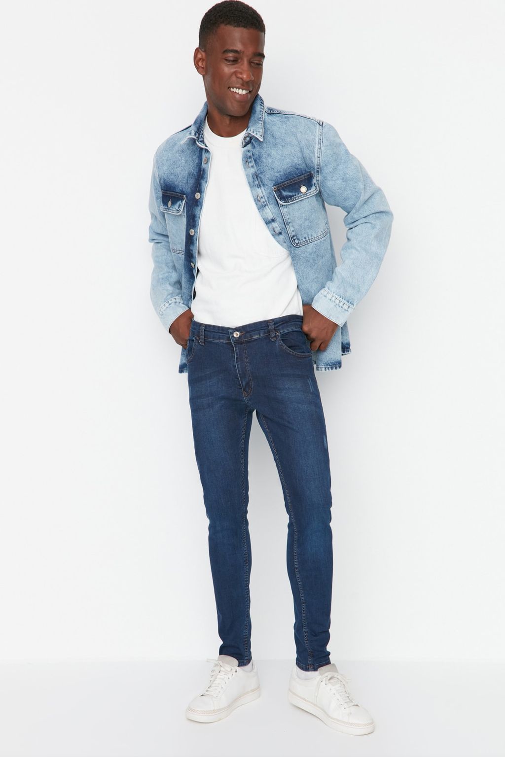 TRENDYOL MAN Indigo Skinny Esnek Kumas Dar Kesim T?rnakl? Kot Pantolon Jeans TMNSS20JE0331