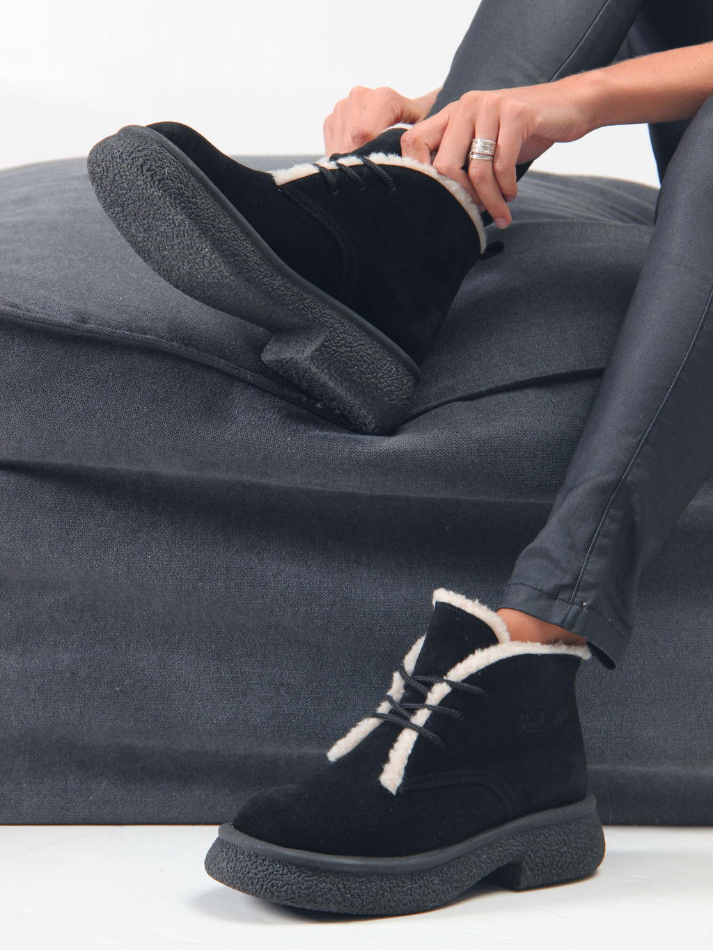 Ботинки 308.агатаbl. черный замша/Шерсть
