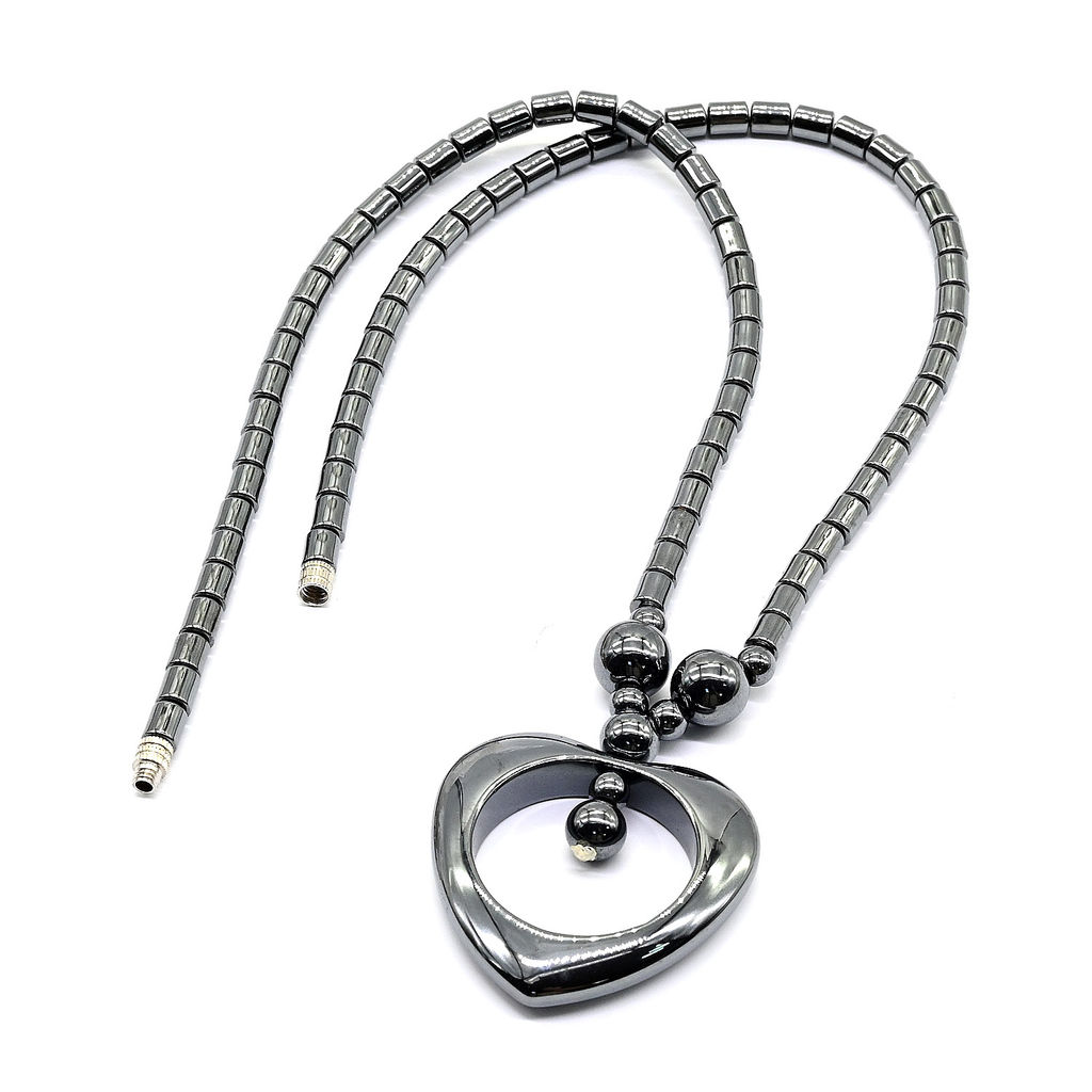Бусы из гематита с подвеской сердечко 35*35мм, 42см