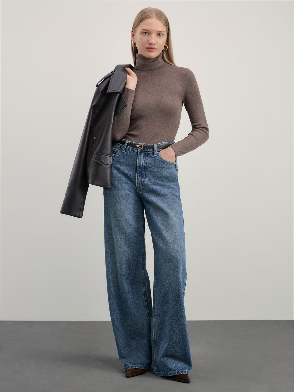 Джемпер с высоким воротником в риб / Zarina  фото 2