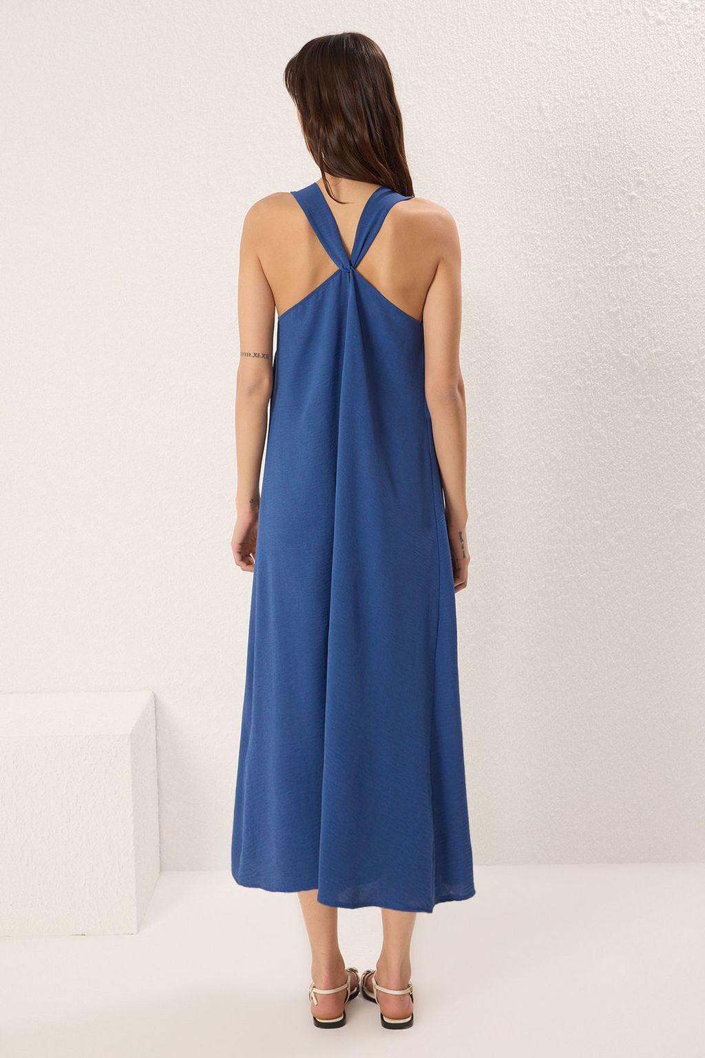 Indigo Duz Kesim Maxi Dokuma Elbise TWOSS25EL00247